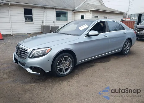 2016 Mercedes-Benz S 550 z USA, uszkodzony, nr VIN WDDUG8CB4GA241921